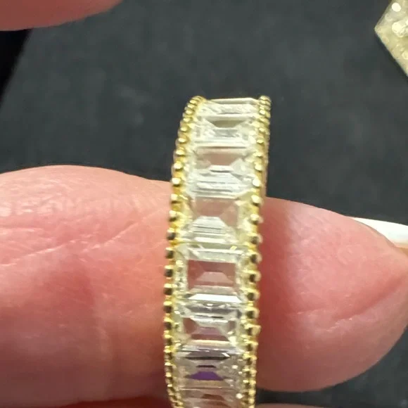 SS elegant Gold Women's Ring size 7 - Picture 1 of 3